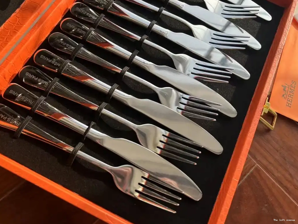 SET HERMES CUSTOM CUTLERY 0518